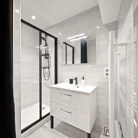 La Terrasse De La Tour