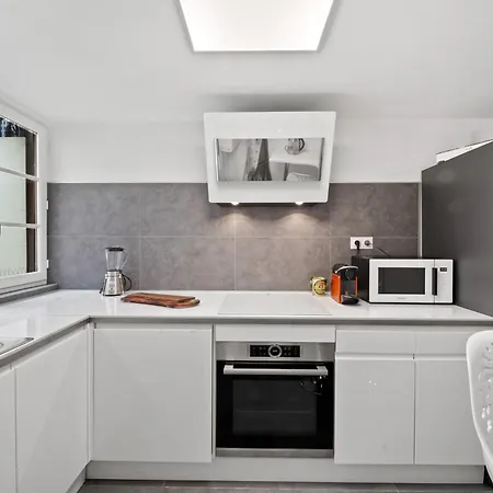 La Terrasse De La Tour ביון