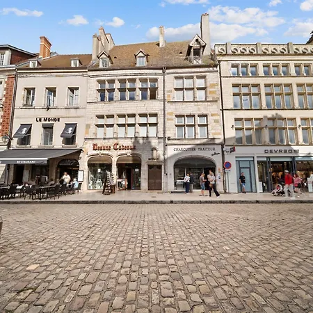 La Terrasse De La Tour ביון